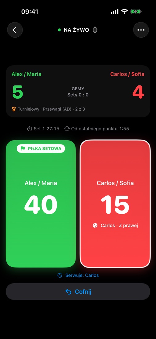 Ekran meczu w Tapazo na iPhonie: Alex / Maria 40, Carlos / Sofia 15, gemy 5:4, piłka setowa
